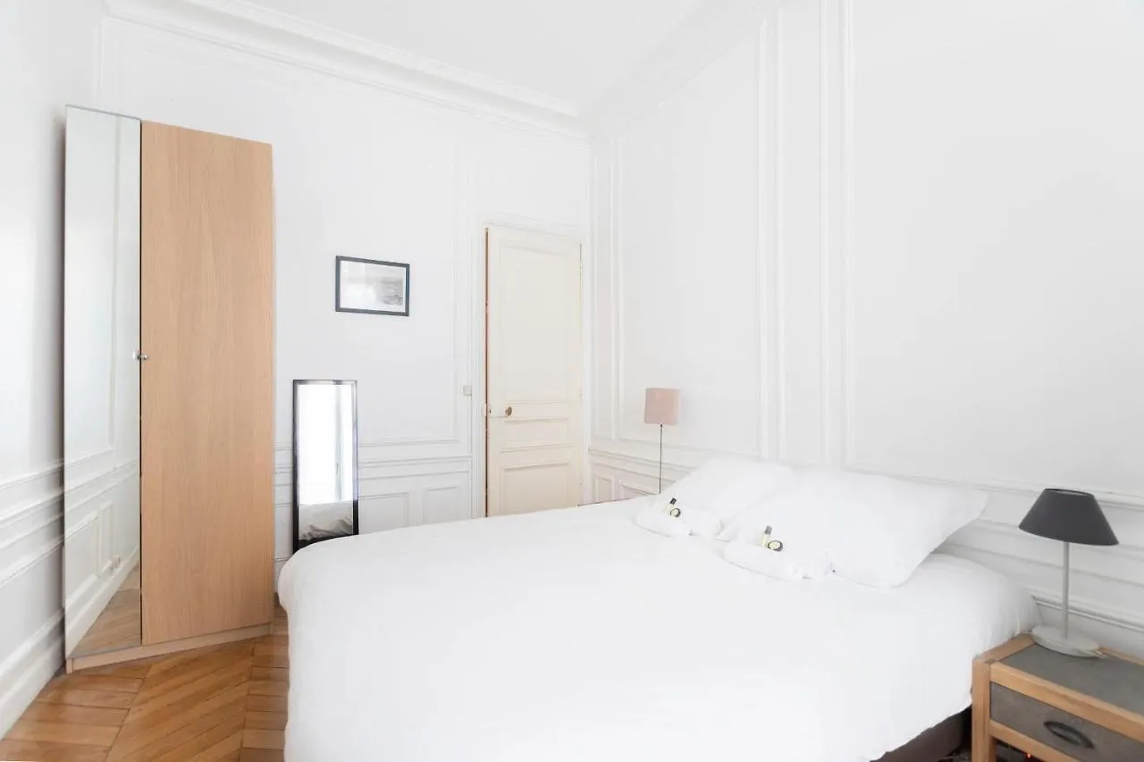 Apartment Guestready - Lovely Bright Flat With Private Patio