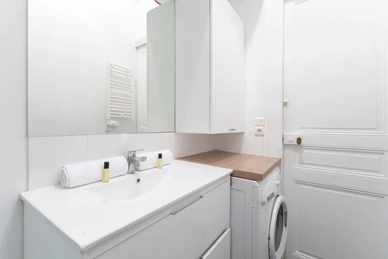 Apartment Guestready - Lovely Bright Flat With Private Patio Paris