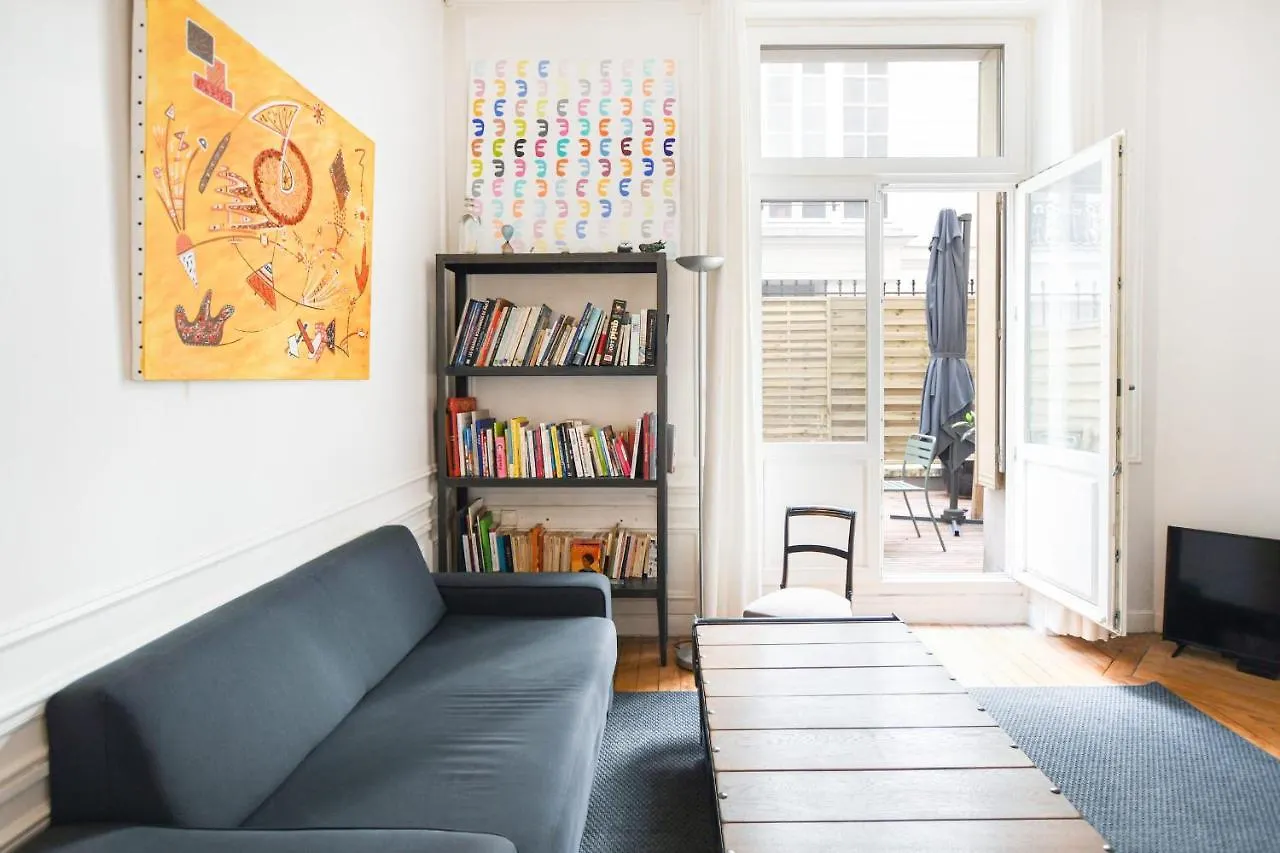Guestready - Lovely Bright Flat With Private Patio 公寓 巴黎
